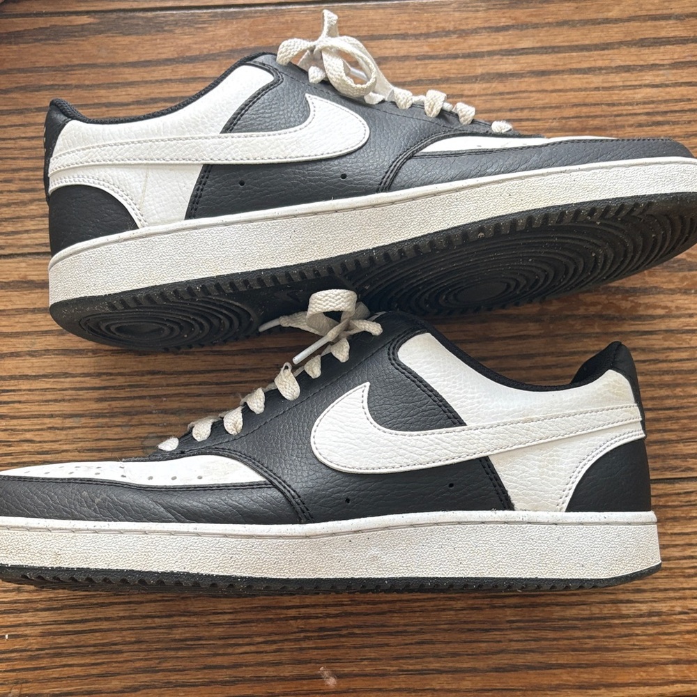 Nike Men's Classic Black and White Sneakers court vision lows